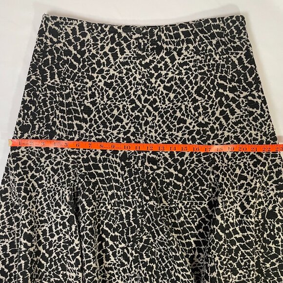 Susan Bristol Black and White Animal Print Swing Skirt Knee Length Size 12 - Picture 7 of 11